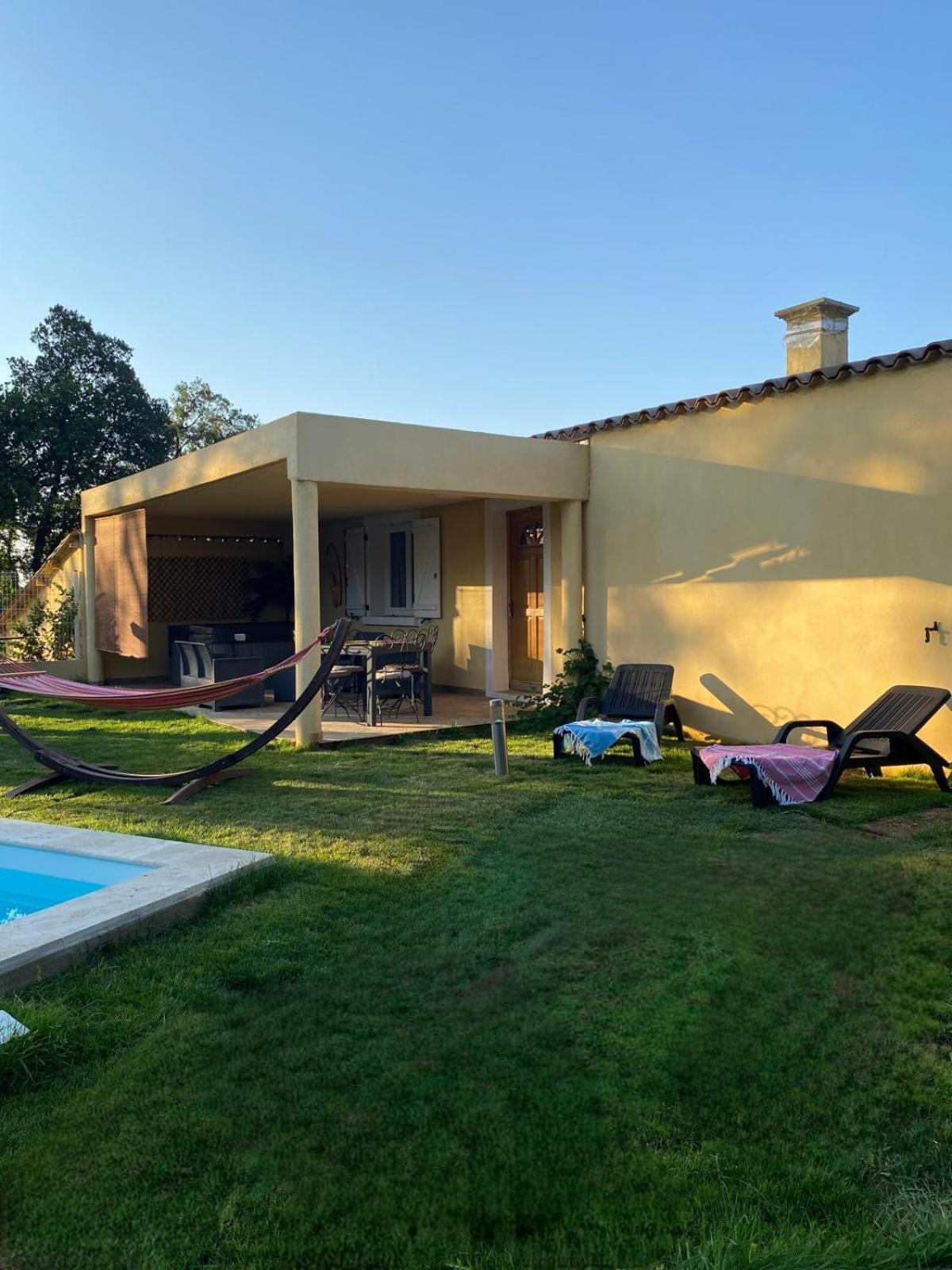 Апартаменты Agreable Rez De Jardin Avec Piscine Et Jacuzzi Червионе Экстерьер фото